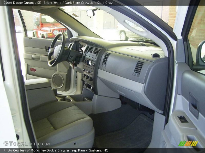 Bright White / Dark Slate Gray/Light Slate Gray 2009 Dodge Durango SE