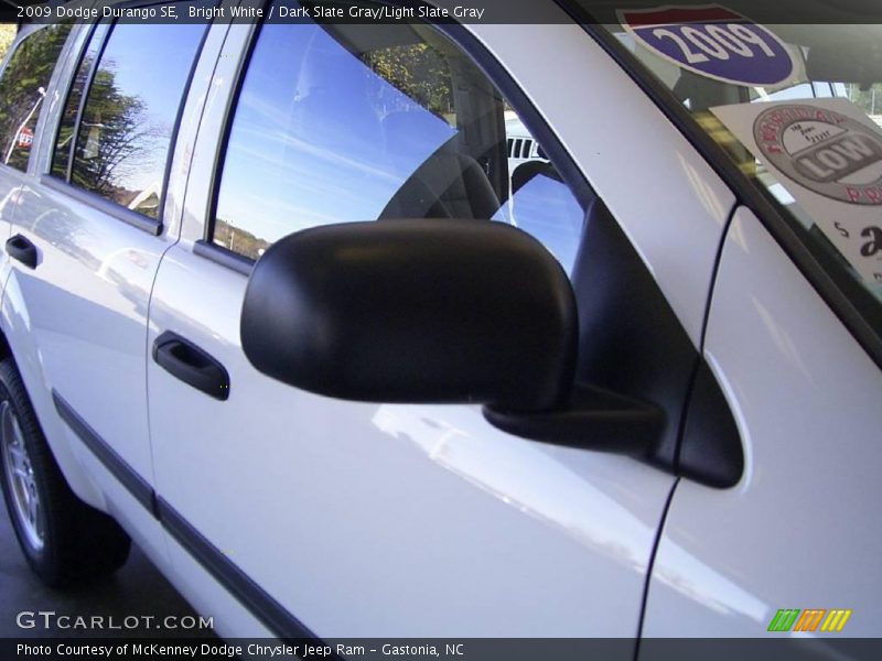 Bright White / Dark Slate Gray/Light Slate Gray 2009 Dodge Durango SE
