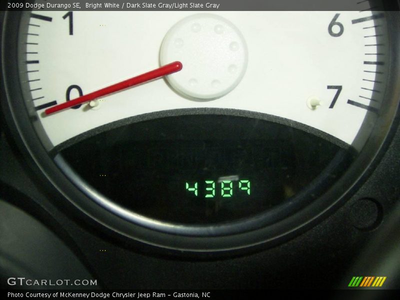 Bright White / Dark Slate Gray/Light Slate Gray 2009 Dodge Durango SE