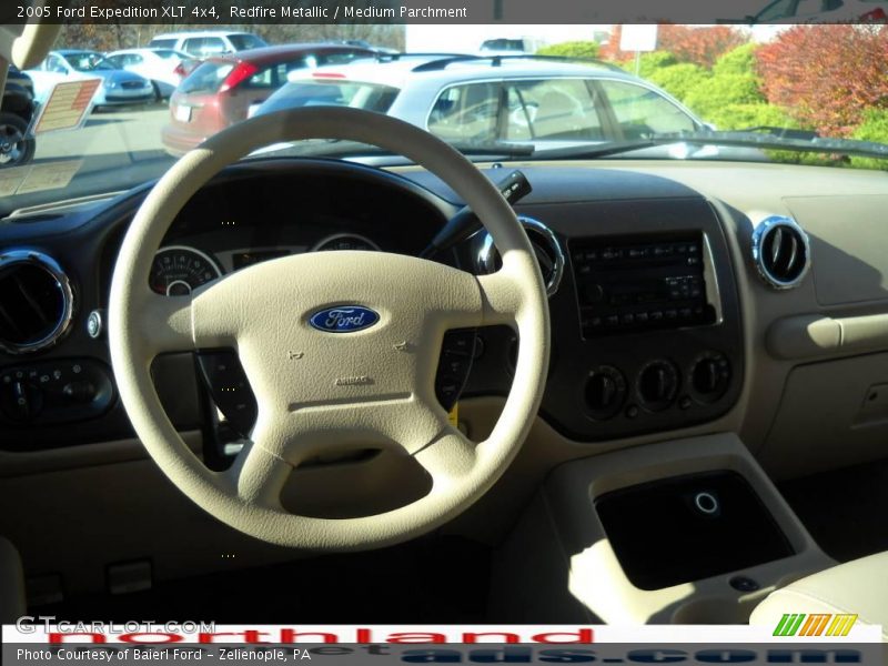 Redfire Metallic / Medium Parchment 2005 Ford Expedition XLT 4x4