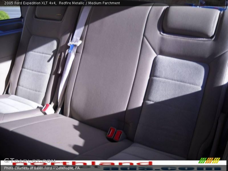 Redfire Metallic / Medium Parchment 2005 Ford Expedition XLT 4x4