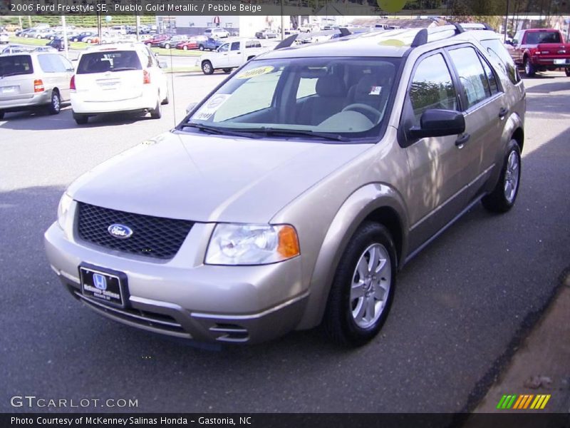 Pueblo Gold Metallic / Pebble Beige 2006 Ford Freestyle SE