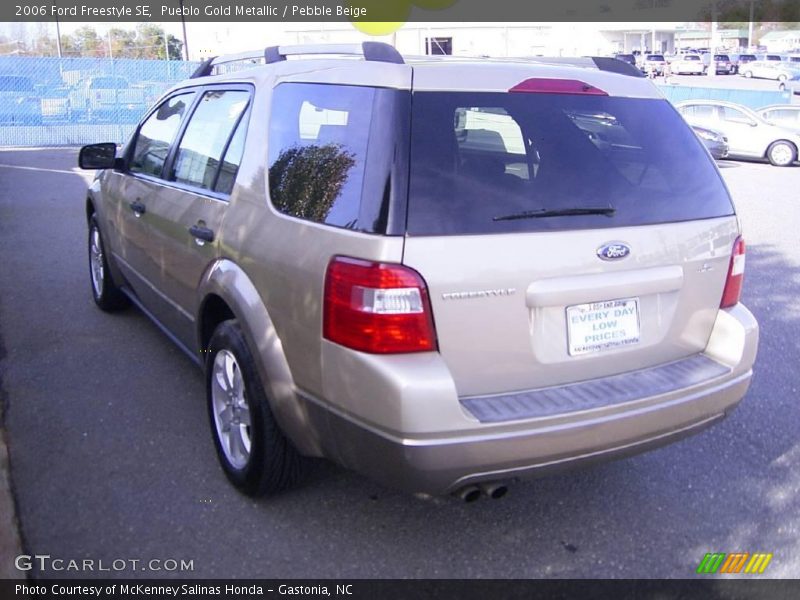 Pueblo Gold Metallic / Pebble Beige 2006 Ford Freestyle SE