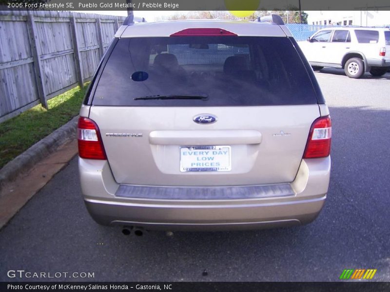 Pueblo Gold Metallic / Pebble Beige 2006 Ford Freestyle SE