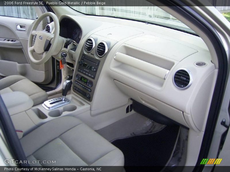 Pueblo Gold Metallic / Pebble Beige 2006 Ford Freestyle SE