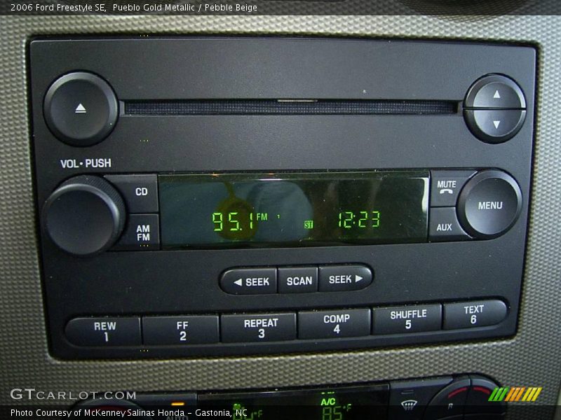 Pueblo Gold Metallic / Pebble Beige 2006 Ford Freestyle SE