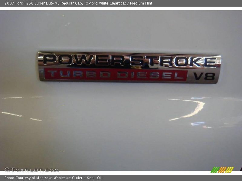 Oxford White Clearcoat / Medium Flint 2007 Ford F250 Super Duty XL Regular Cab