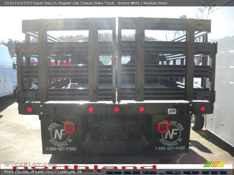 Oxford White / Medium Stone 2010 Ford F350 Super Duty XL Regular Cab Chassis Stake Truck