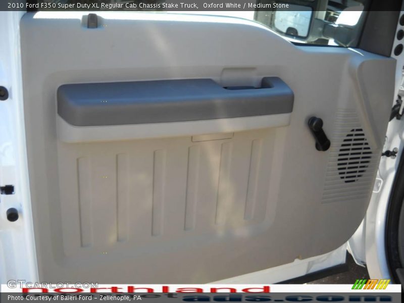 Oxford White / Medium Stone 2010 Ford F350 Super Duty XL Regular Cab Chassis Stake Truck