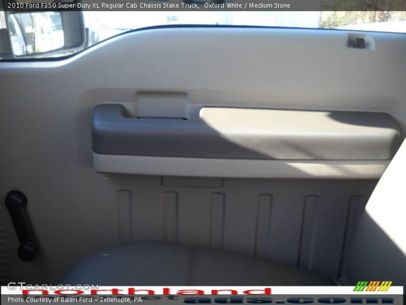 Oxford White / Medium Stone 2010 Ford F350 Super Duty XL Regular Cab Chassis Stake Truck