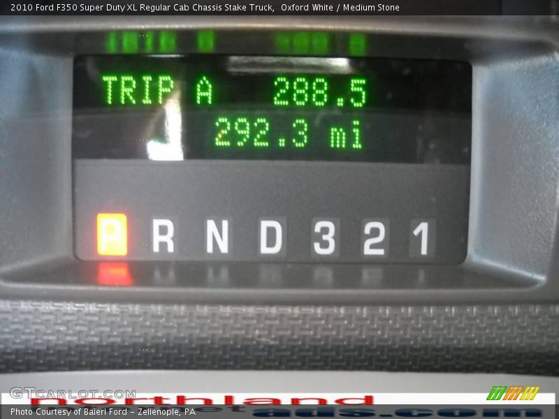 Oxford White / Medium Stone 2010 Ford F350 Super Duty XL Regular Cab Chassis Stake Truck