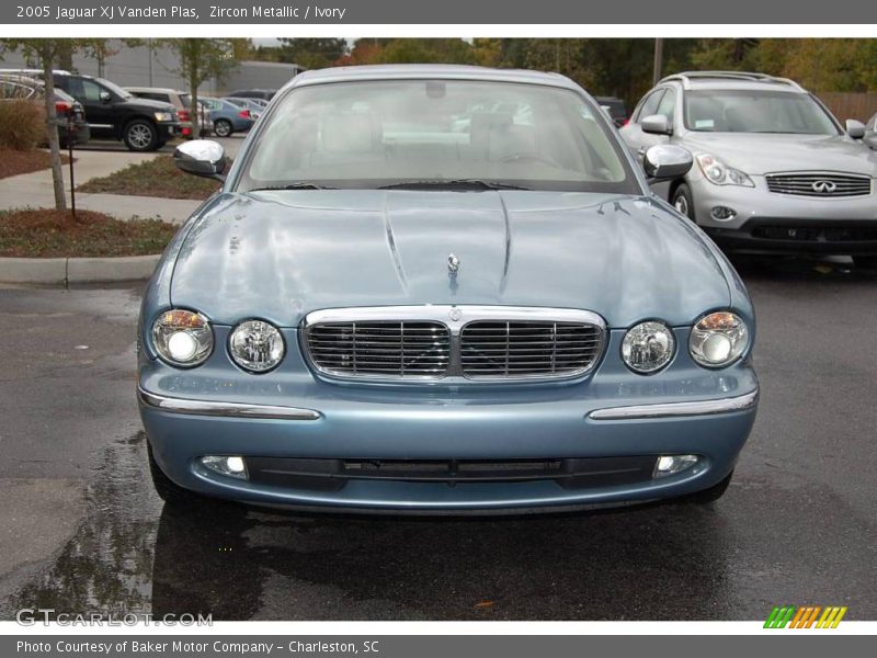 Zircon Metallic / Ivory 2005 Jaguar XJ Vanden Plas