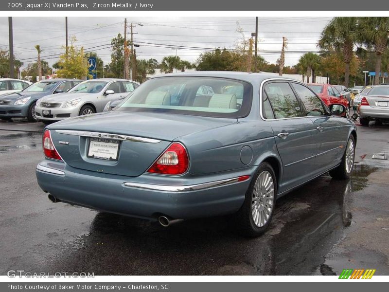 Zircon Metallic / Ivory 2005 Jaguar XJ Vanden Plas