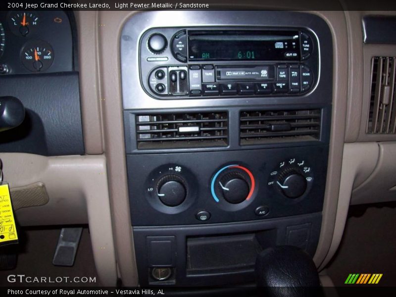 Light Pewter Metallic / Sandstone 2004 Jeep Grand Cherokee Laredo
