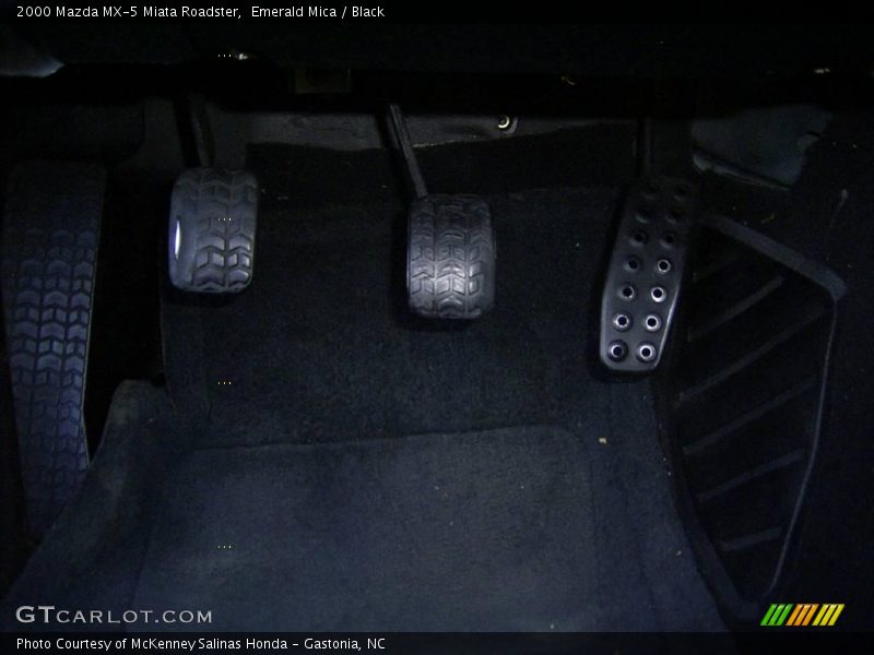 Emerald Mica / Black 2000 Mazda MX-5 Miata Roadster