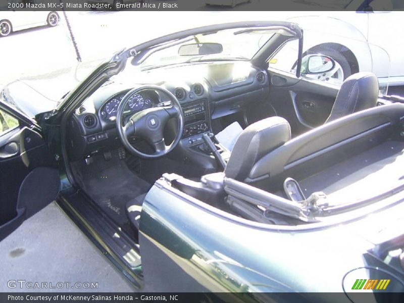 Emerald Mica / Black 2000 Mazda MX-5 Miata Roadster