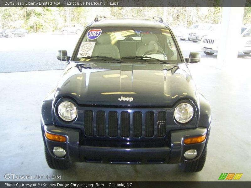 Patriot Blue Pearlcoat / Taupe 2002 Jeep Liberty Limited 4x4