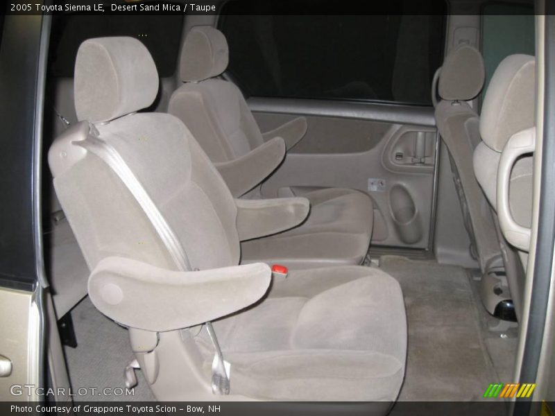 Desert Sand Mica / Taupe 2005 Toyota Sienna LE