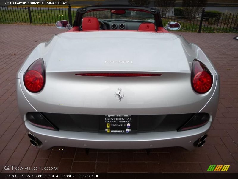 Silver / Red 2010 Ferrari California