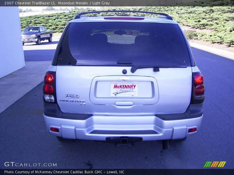 Moondust Metallic / Light Gray 2007 Chevrolet TrailBlazer LS