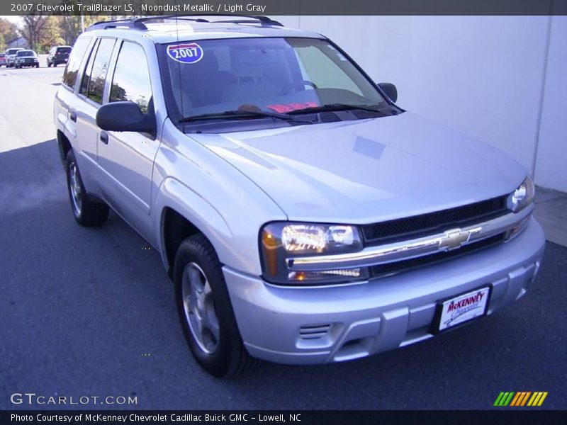 Moondust Metallic / Light Gray 2007 Chevrolet TrailBlazer LS