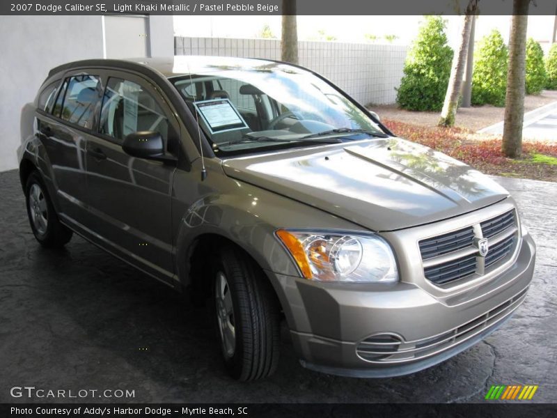 Light Khaki Metallic / Pastel Pebble Beige 2007 Dodge Caliber SE