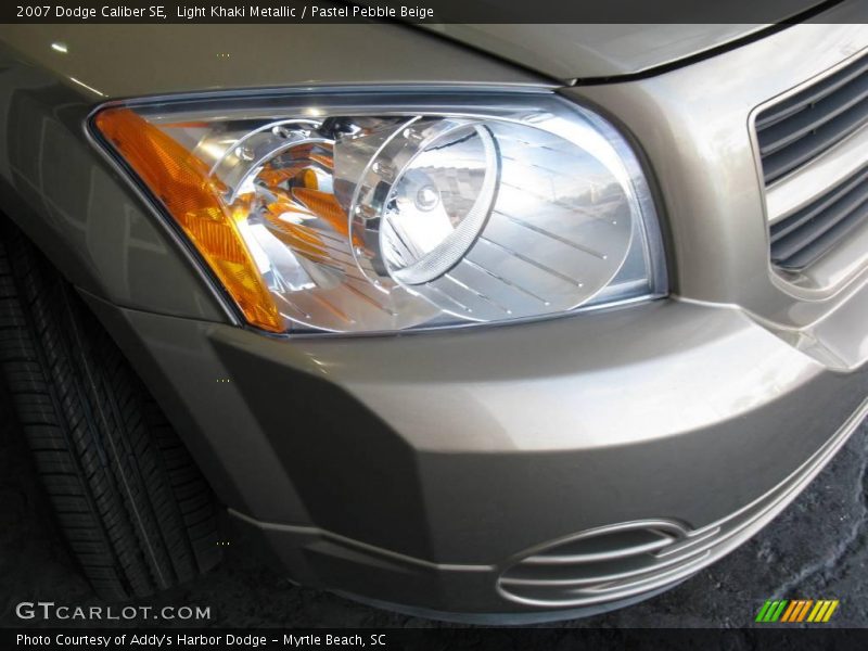 Light Khaki Metallic / Pastel Pebble Beige 2007 Dodge Caliber SE