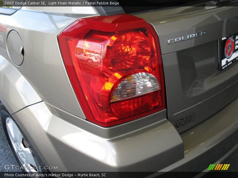 Light Khaki Metallic / Pastel Pebble Beige 2007 Dodge Caliber SE