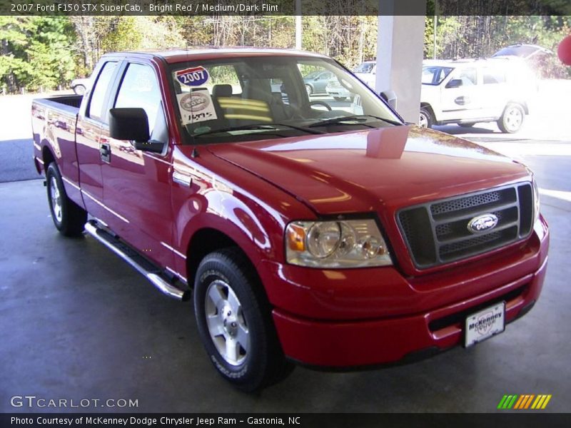 Bright Red / Medium/Dark Flint 2007 Ford F150 STX SuperCab