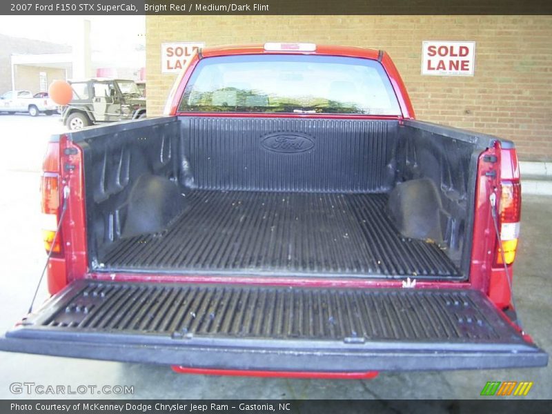Bright Red / Medium/Dark Flint 2007 Ford F150 STX SuperCab