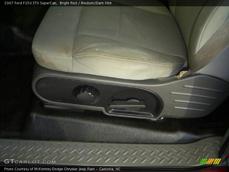 Bright Red / Medium/Dark Flint 2007 Ford F150 STX SuperCab