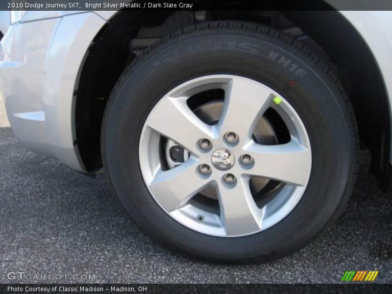 Bright Silver Metallic / Dark Slate Gray 2010 Dodge Journey SXT