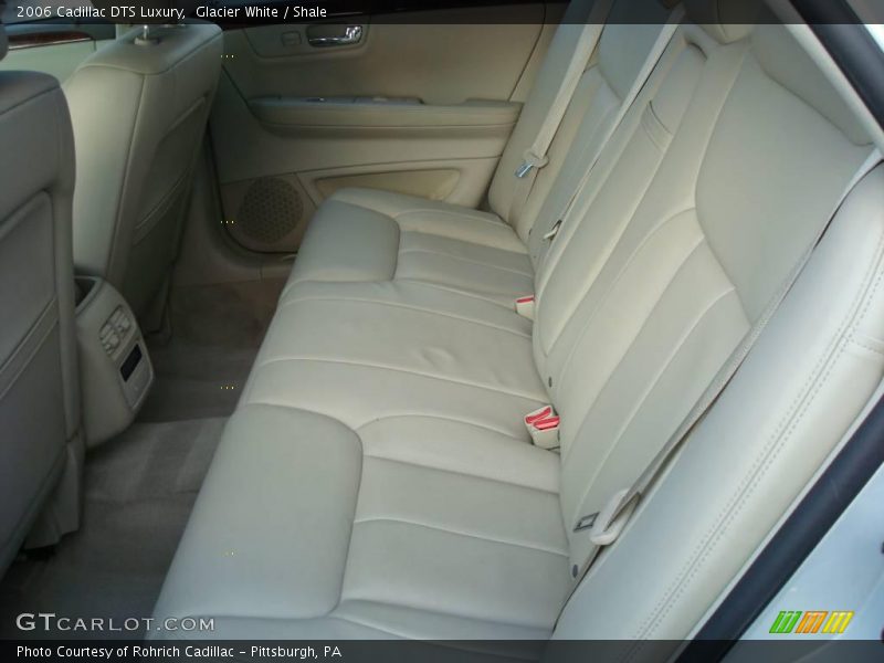 Glacier White / Shale 2006 Cadillac DTS Luxury