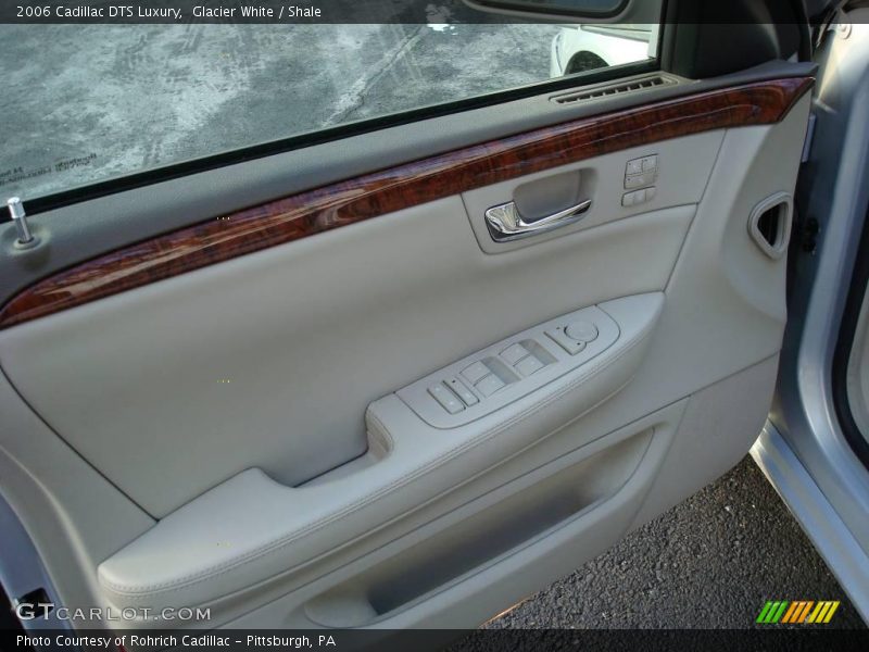 Glacier White / Shale 2006 Cadillac DTS Luxury