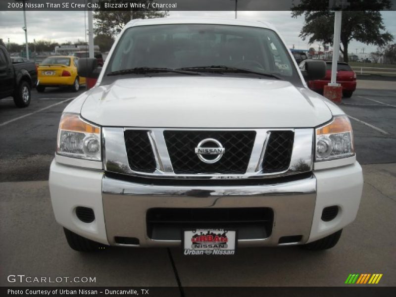 Blizzard White / Charcoal 2009 Nissan Titan SE Crew Cab