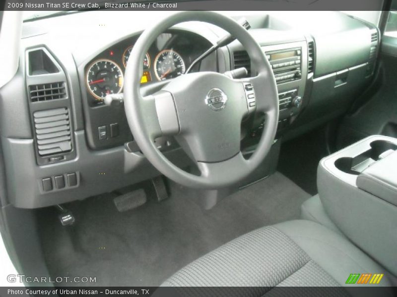 Blizzard White / Charcoal 2009 Nissan Titan SE Crew Cab