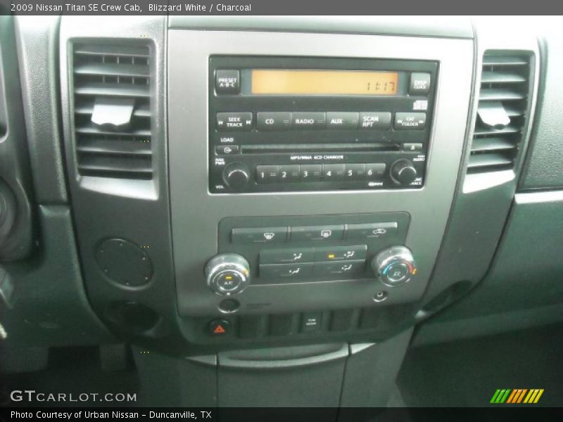 Blizzard White / Charcoal 2009 Nissan Titan SE Crew Cab