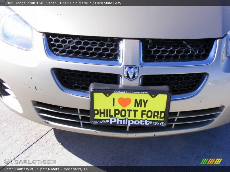 Linen Gold Metallic / Dark Slate Gray 2005 Dodge Stratus SXT Sedan