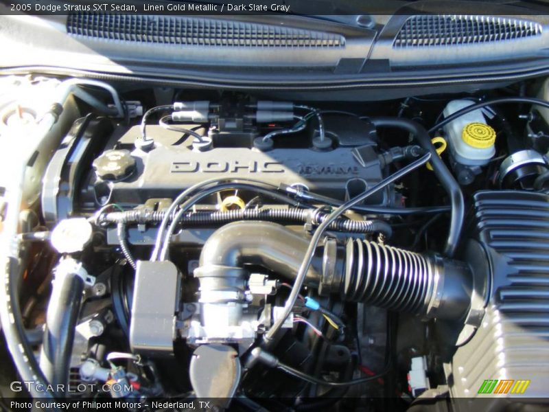Linen Gold Metallic / Dark Slate Gray 2005 Dodge Stratus SXT Sedan