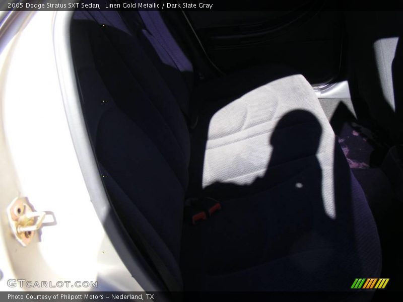 Linen Gold Metallic / Dark Slate Gray 2005 Dodge Stratus SXT Sedan