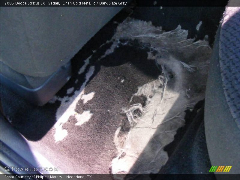 Linen Gold Metallic / Dark Slate Gray 2005 Dodge Stratus SXT Sedan