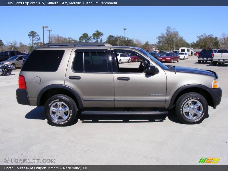 Mineral Grey Metallic / Medium Parchment 2005 Ford Explorer XLS