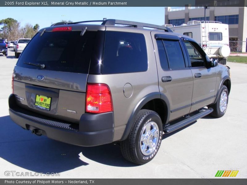 Mineral Grey Metallic / Medium Parchment 2005 Ford Explorer XLS