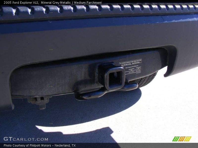 Mineral Grey Metallic / Medium Parchment 2005 Ford Explorer XLS