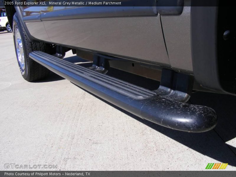 Mineral Grey Metallic / Medium Parchment 2005 Ford Explorer XLS