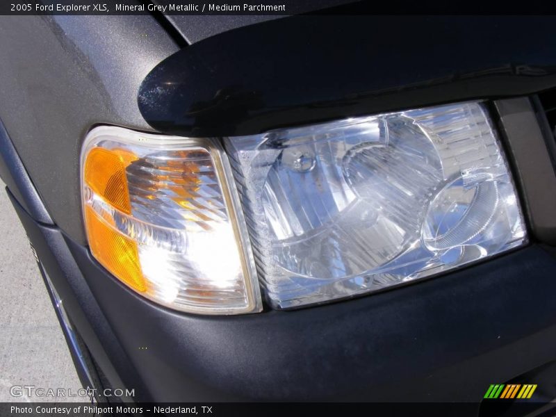 Mineral Grey Metallic / Medium Parchment 2005 Ford Explorer XLS