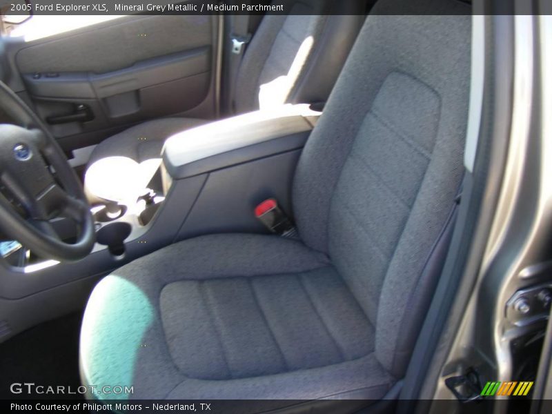 Mineral Grey Metallic / Medium Parchment 2005 Ford Explorer XLS