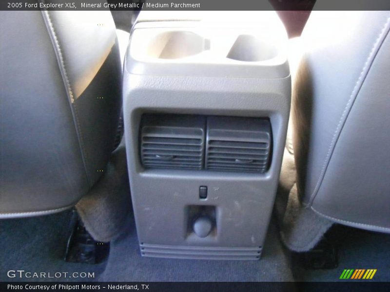 Mineral Grey Metallic / Medium Parchment 2005 Ford Explorer XLS