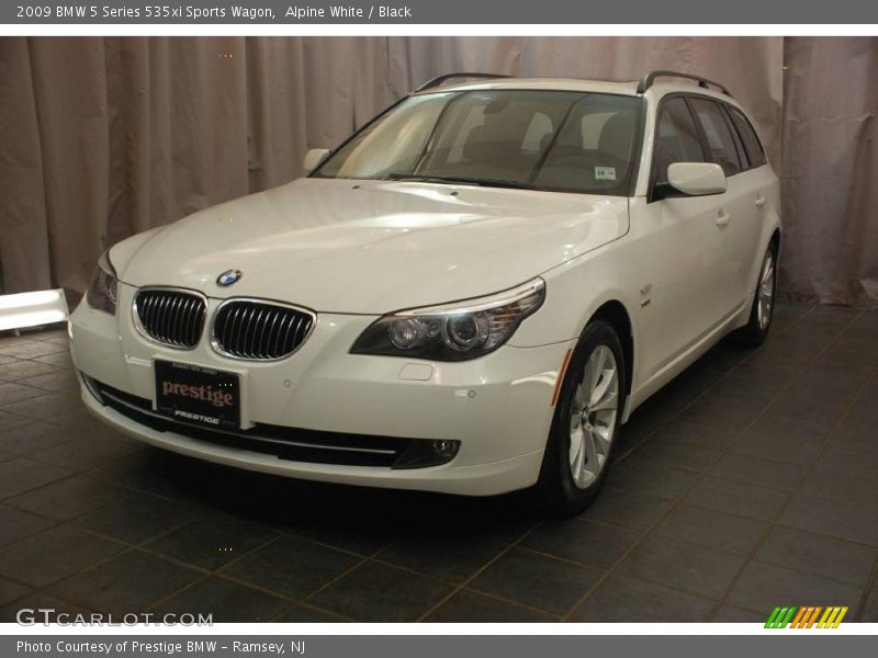 Alpine White / Black 2009 BMW 5 Series 535xi Sports Wagon
