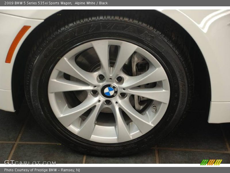 Alpine White / Black 2009 BMW 5 Series 535xi Sports Wagon